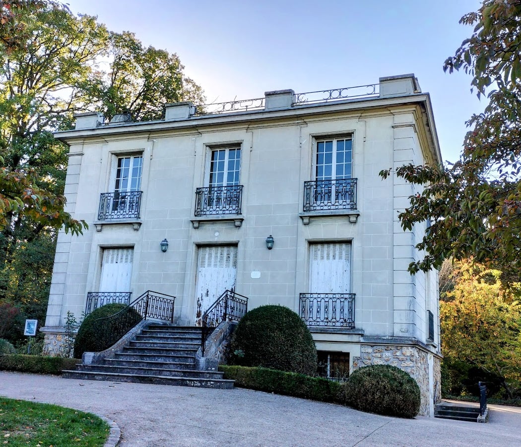 Maison du Parc de la Vallée-aux-Loups - ancienne résidence de Mlle Cadou 1